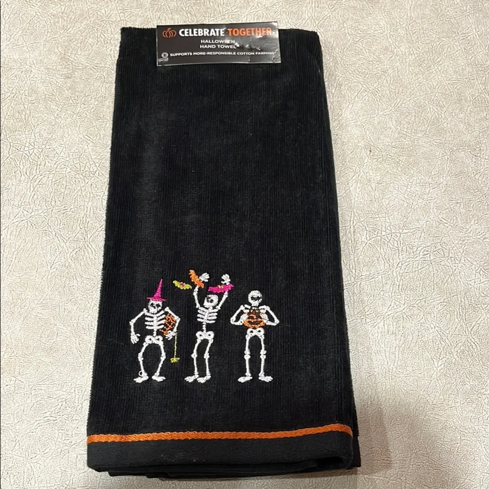 Halloween skeletons hand towel brand new